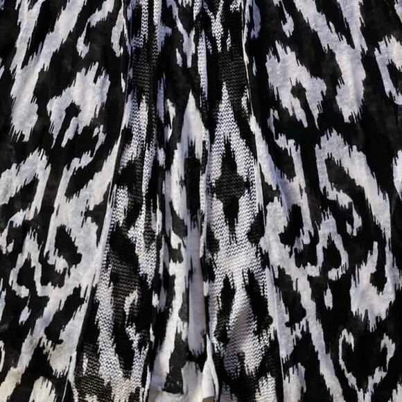 Chicos Linen Open Cardigan Sweater Size 1/M Abstract Black White - Picture 6 of 6